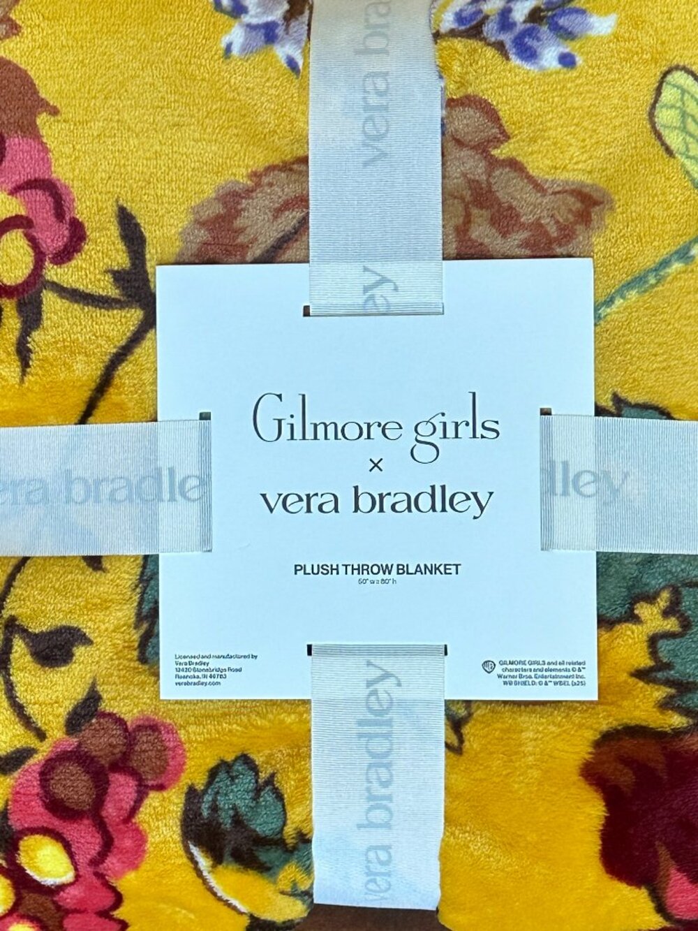 VERA BRADLEY X GILMORE GIRLS PLUSH THROW BLANKET:NWT GILMORE GIRLS AUTUMN - Picture 4 of 10